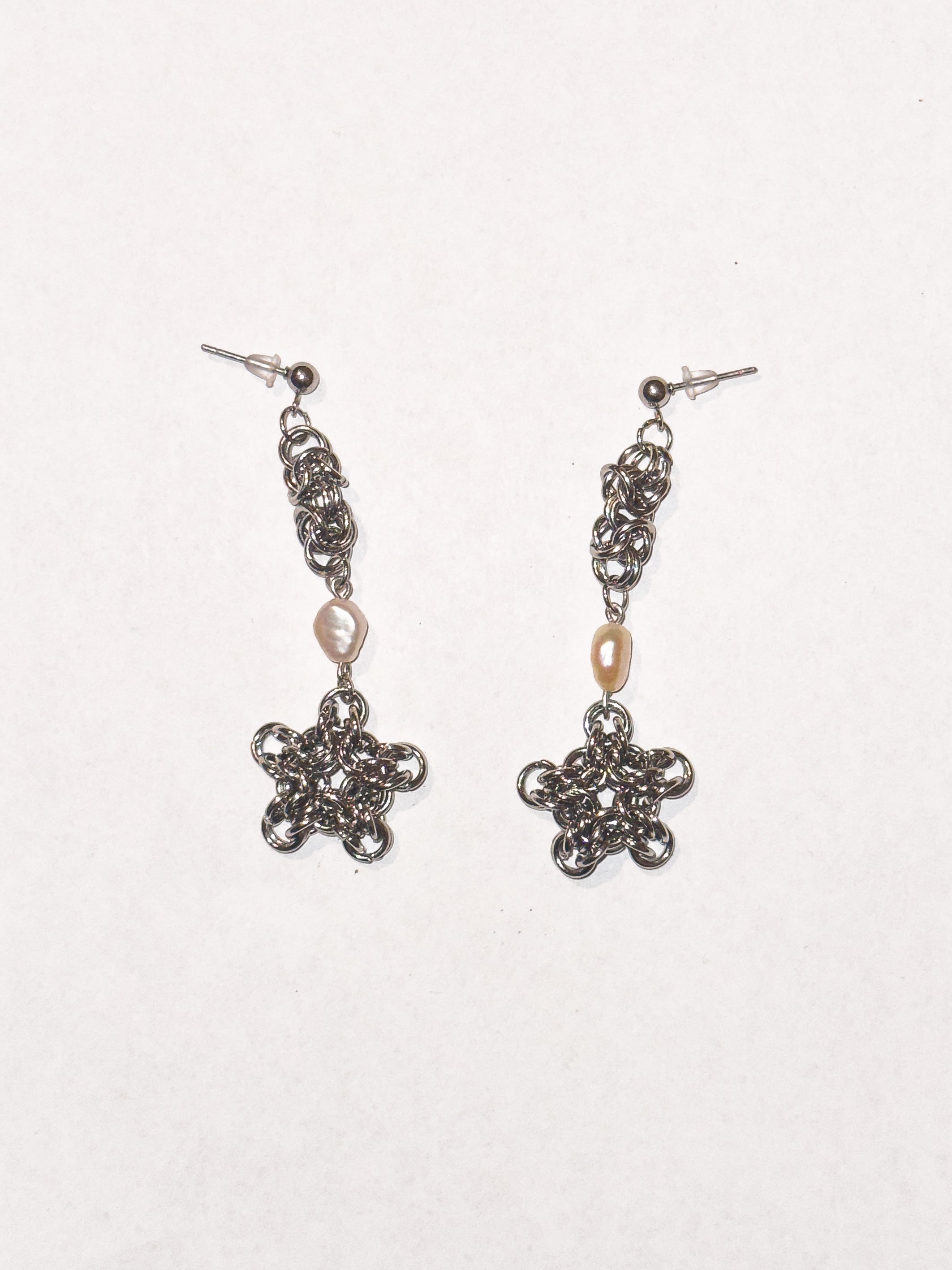 Chainmail star earrings